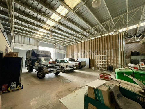 Bodega Comercial En Renta, Av. Cantera, Chihuahua