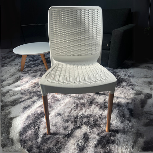 Pack X2 Silla Reforzada India Ratan Plastico Patas Madera Blanco