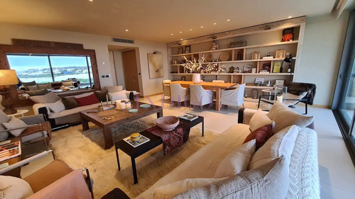Venta Y Alquiler De Apartamento 4 Dormitorios, Punta Del Este, Uruguay