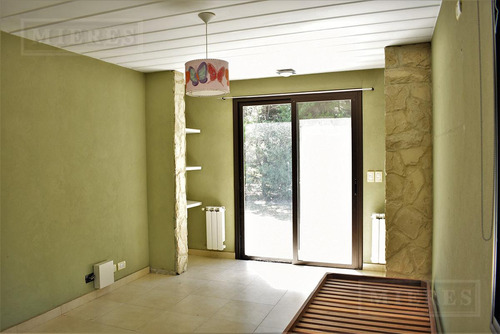 Casa En Venta En Santa María De Los Olivos