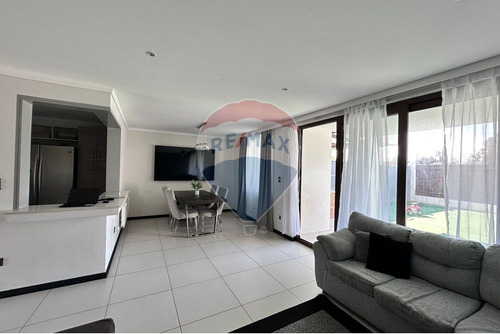 Moderna Y Luminosa Casa En Concón Desde Uf 10.390