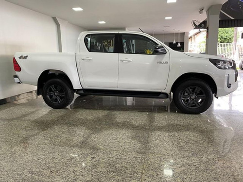Imagem 4 de 15 de Toyota Hilux 2.8 D-4d Tb Diesel Cd Sr 4x4 Auto 2020/2021 0km