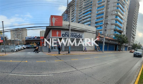 Amplio Local A La Calle Alta Afluencia Peatones