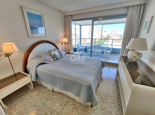 Piso Medio En Península! - Ref: 24243