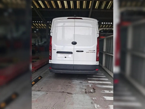 Maxus Deliver 9 2.0 Minibus L3h2 Mt Diesel 2023