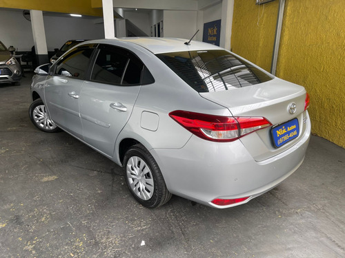 Toyota Yaris 1.5 16V FLEX SEDAN XL LIVE MULTIDRIVE