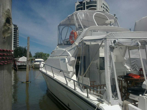 Barco - Crucero Custon 35 - 2 Motores Iveco - 230hp