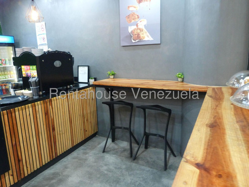 Estupendo Fondo De Comercio En Venta Totalmente Operativo Con Maravillosa Ubicación Parque Cerro Verde