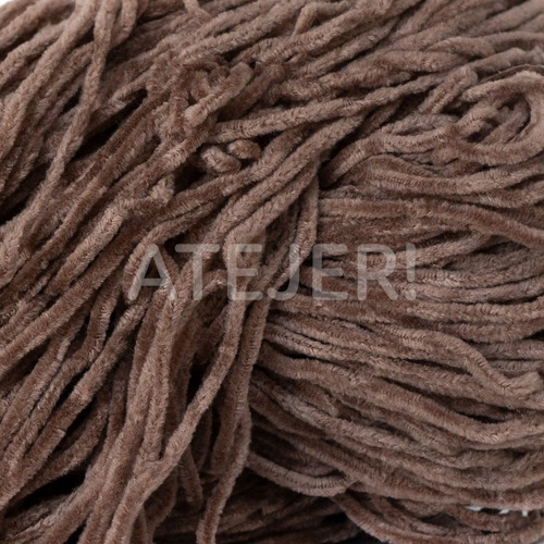 Imagen 4 de 4 de Lanas Chenille Plush Finito Madejas X 150 Gs Aprox