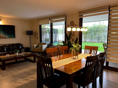 Casa En Arriendo 3d 3b En Chicureo -piedra Roja /san Anselmo