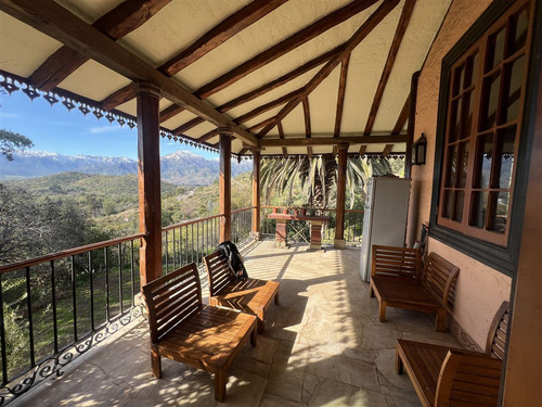 Casa Principal+taller Vista,quincho,piscina,jardin 2,4 H