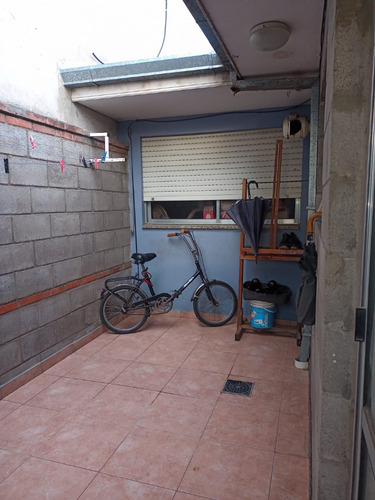 Casa Interna Con Dos Dormitorios A 6 Cuadras De La Estacion!!!