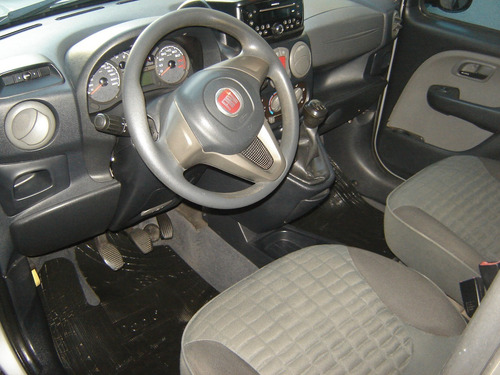 Imagem 10 de 15 de Fiat Doblo Adventure Looker 1.8 2016 06 Lugares