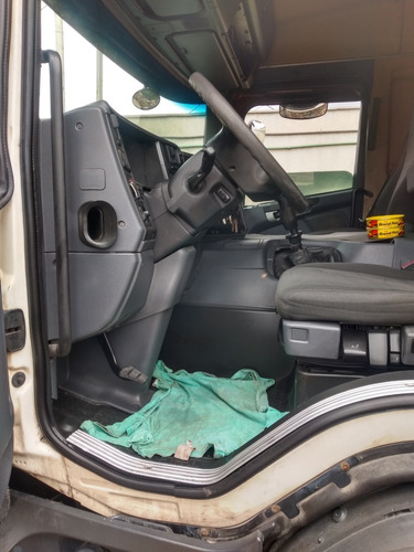 Imagem 4 de 5 de Scania P 340 4x2 Revisado Com Comando Hidraulico