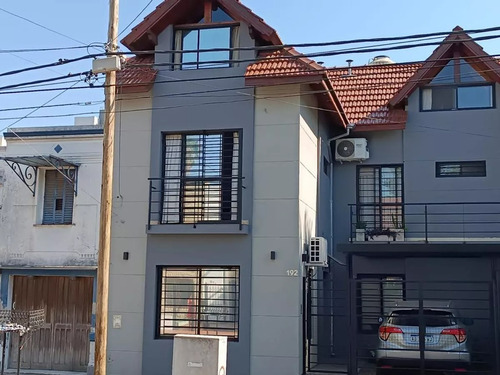 Excelente Duplex 4 Amb Al Frente C/pequeño Patio!