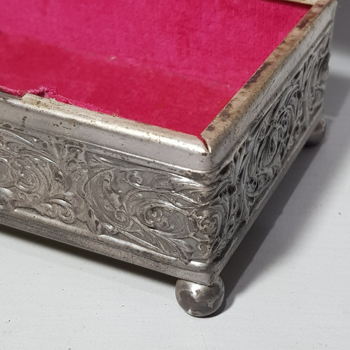 Imagen 5 de 6 de Antiguo Alhajero Infantil Metal Blanco Mag 59385