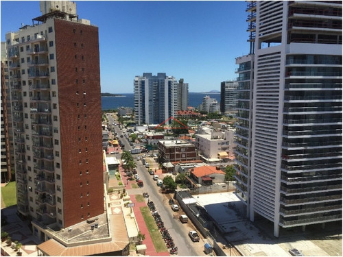 Brava, Primeras Paradas, Excelente Construcción- Ref: 5371