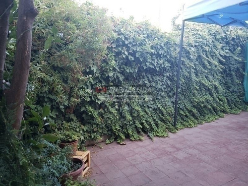 Casa En Venta De 6 Dormitorios En Maipú