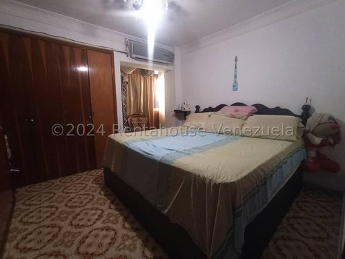 Yorli Perez Vende Apartamento En Zona Oeste, Barquisimeto Lara Contáctame*