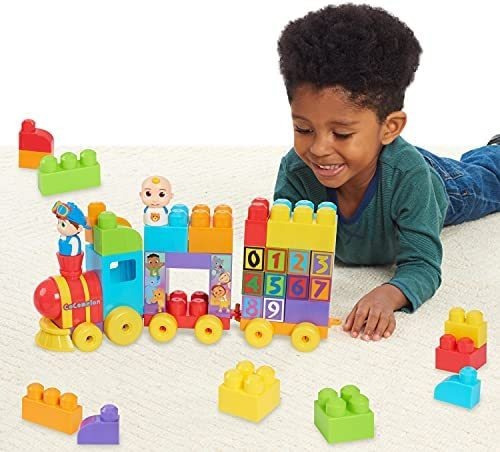 Cocomelon - Tren De Apilamiento Con Bloques - Inc 2 Figuras Color Rojo