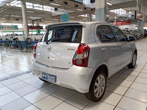 Imagem 6 de 10 de Toyota Etios 1.5 X Plus 16v Flex 4p Automático