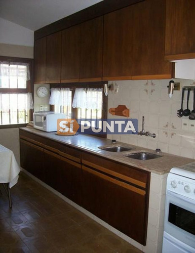 Imagen 4 de 11 de Casa En Manantiales En Alquiler