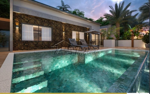 Imagem 5 de 10 de Linda Casa Em Condomínio, Com Área De Lazer E Portaria 24 Horas!