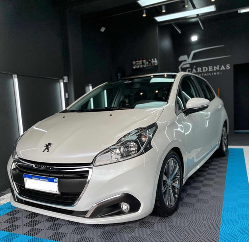 Peugeot 208 1.6 Allure