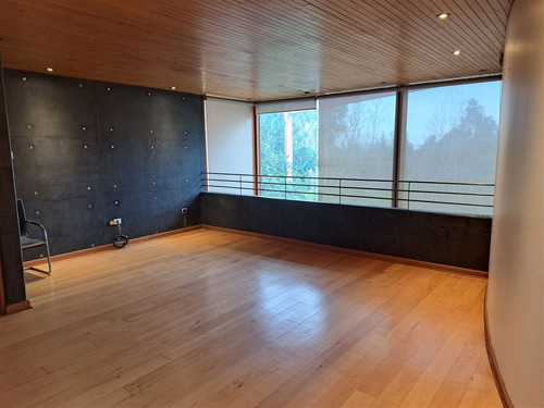 Departamento Tipo Townhouse En Venta De 5 Dorm. En Vitacura
