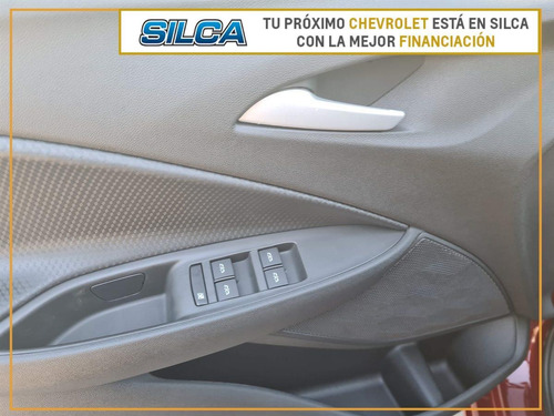 Imagen 14 de 16 de Chevrolet Onix Ls 2023 Rojo 0km