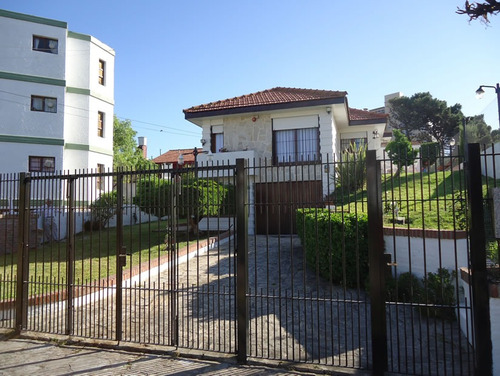 Villa Gesell Alquilo Casa Para 14 A16 Pers 100mts Del Mar