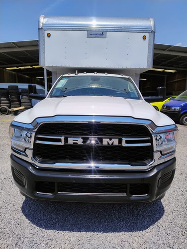 RAM 4000 5.7 Chasis Cabina P 4x2 Mt