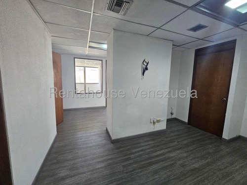 Y.t. Oficina En Venta, Campo Alegre Mls #25-24716