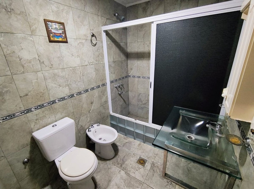Venta Casa 5 Amb Tristán Suarez Parrilla/cochera.