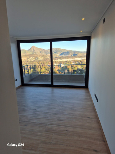 Casa Nueva Con Vista Inmejorable Vista Al Valle De La Dehesa