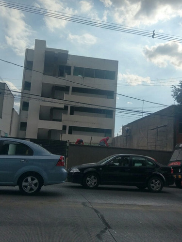 Imagen 1 de 2 de Edificio 31 Poniente, Frente A Estomatología