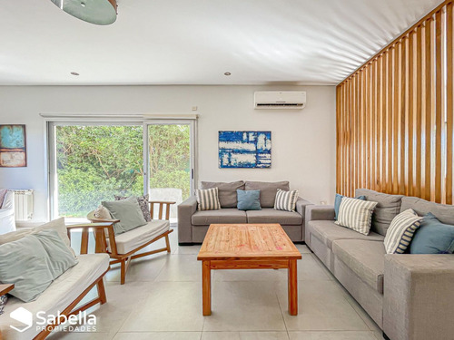 Venta De Casa En City Bell, Barrio El Quimilar