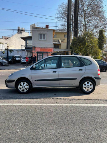Imagen 9 de 11 de Renault Scénic 1.6 Sportway Gnc