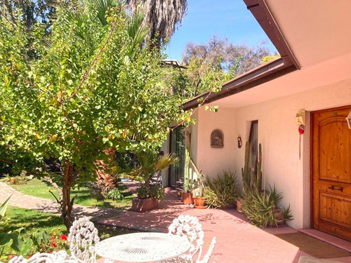 Imagen 4 de 24 de Casa De 7 Dormitorios En Jardín Del Este Vitacura