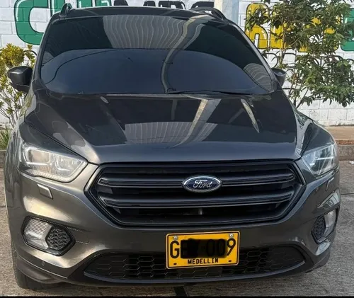 Escape Versión Full Deportiva St-line, Única Dueña