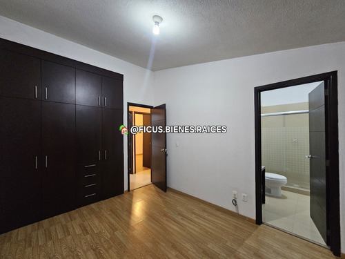 Casa En Venta En Toluca, Fraccionamiento Las Misiones