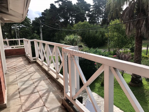 Venta Casa 4 Dormitorios Y Servicio Barrio Lugano - Ref: 1005