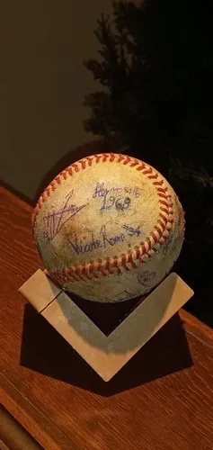 Pelota De Béisbol Autografiada Por Jugadores Mexicanos: 1968 | Meses ...