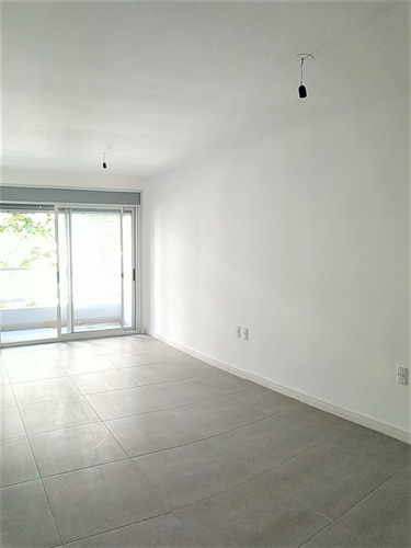 Imagen 3 de 10 de -apartamento 1 Dormitorio, Balcón, Centro Sur.