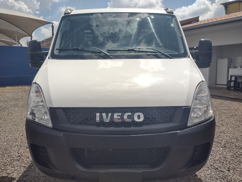 Iveco Daily 35s14 Ultilitario Baú