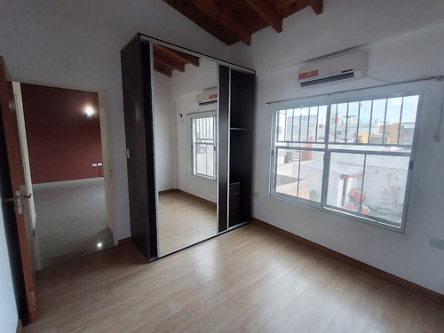 Alquiler Ciudad Madero 2 Amb. En Primer Piso Con Patio