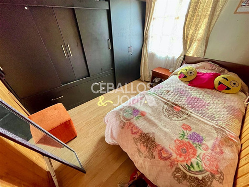 Casa En Venta De 7 Dorm. En Quilpué