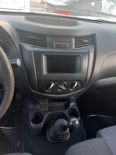 Imagen 15 de 15 de Nissan Np 300 2016