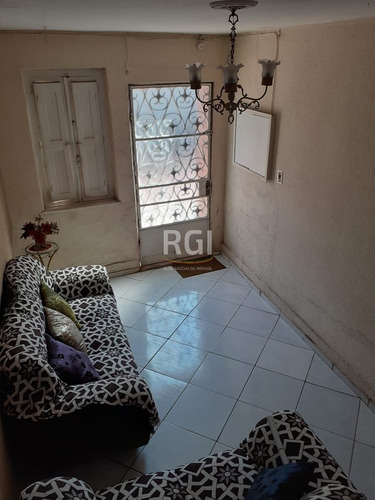 Casa Em Cidade Baixa Com 4 Dormitórios - Pj5578