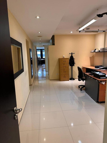 Oficina En Alquiler - 4 Oficinas 2 Baños - San Nicolás